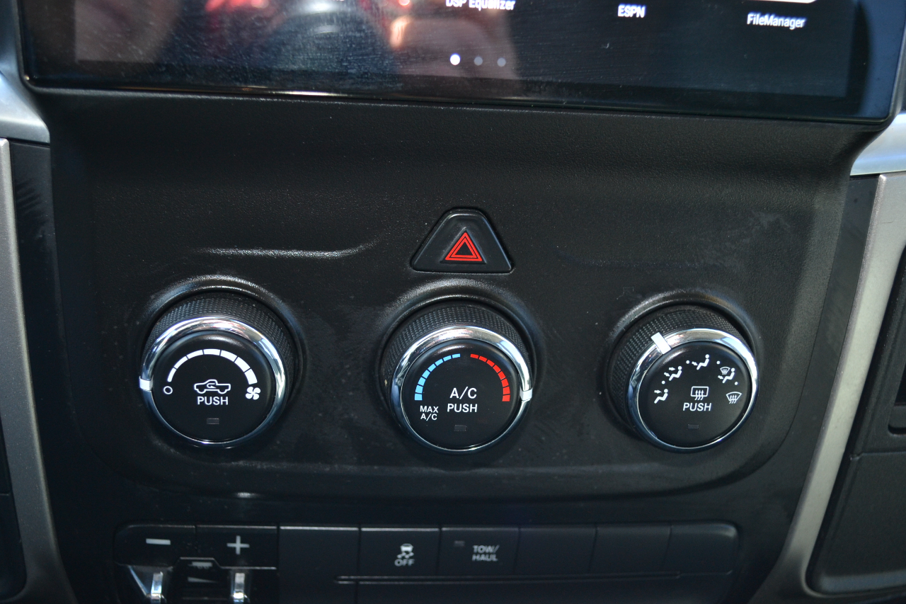 RAM 1500 Classic SLT Crew Cab SWB 2WD 2019