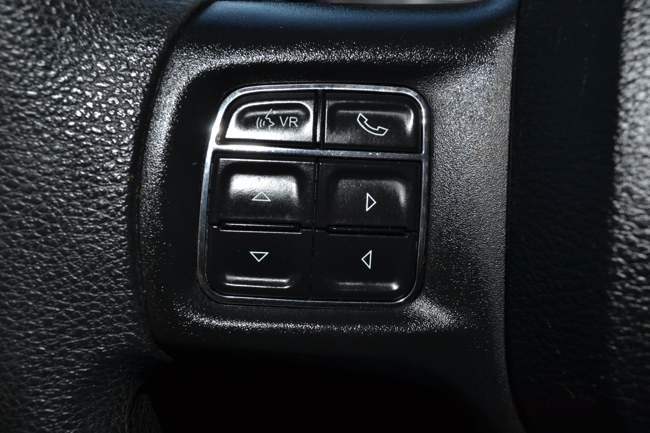 RAM 1500 Classic SLT Crew Cab SWB 2WD 2019