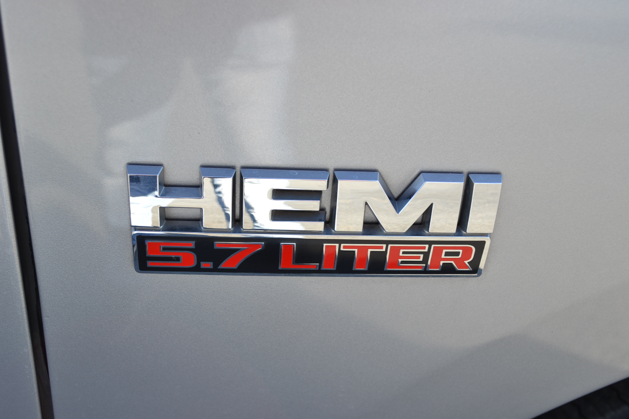 RAM 1500 Classic SLT Crew Cab SWB 2WD 2019