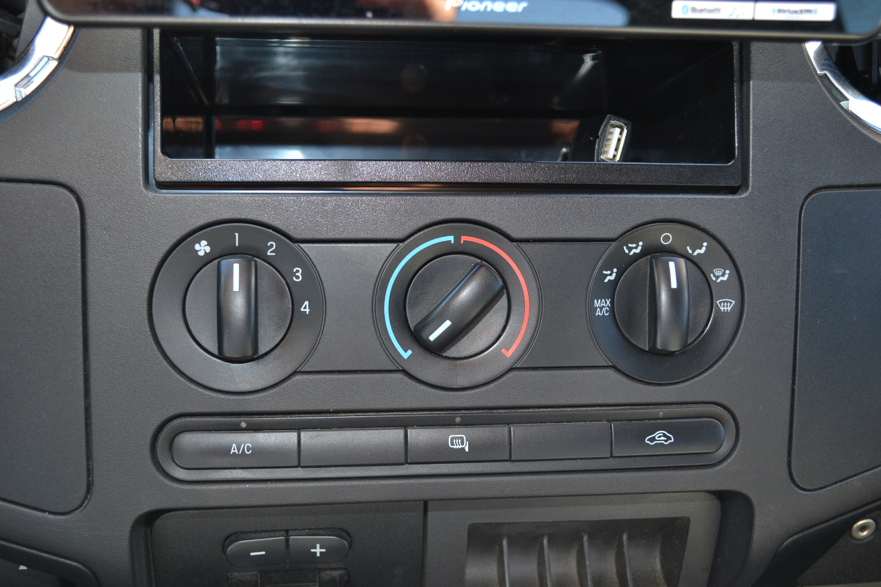 Ford F-250 SD XLT Crew Cab Long Bed 4WD 2010