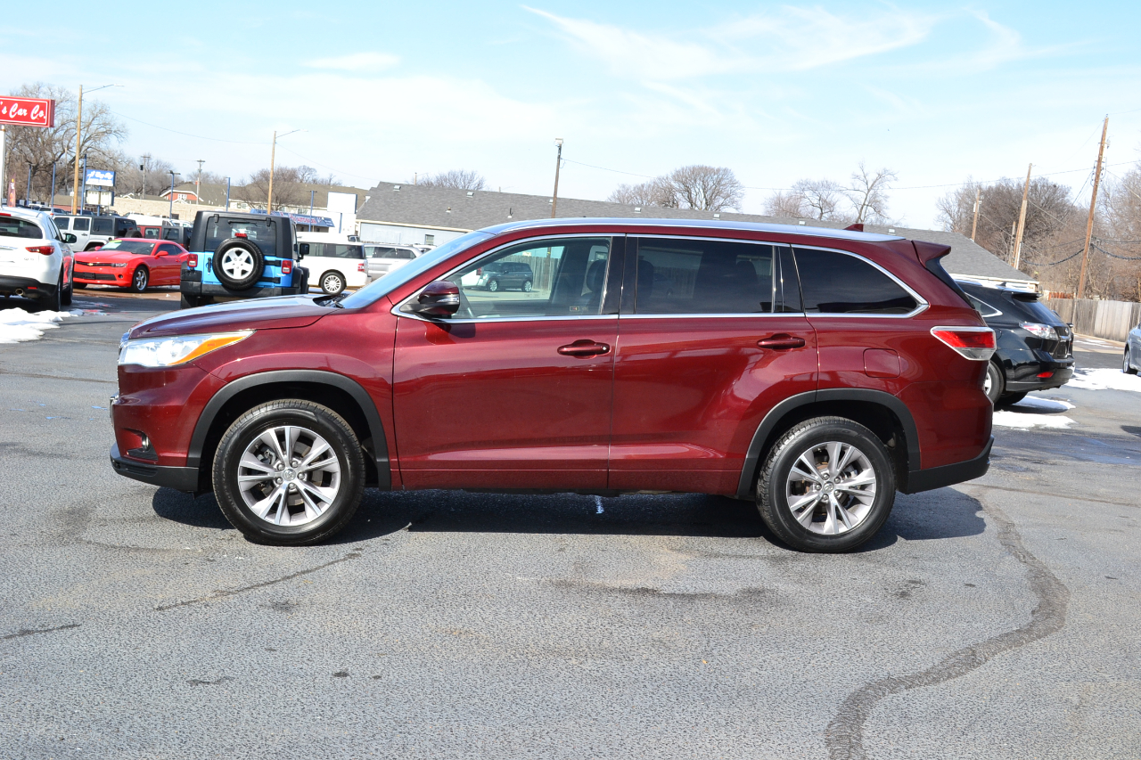Toyota Highlander XLE FWD V6 2014