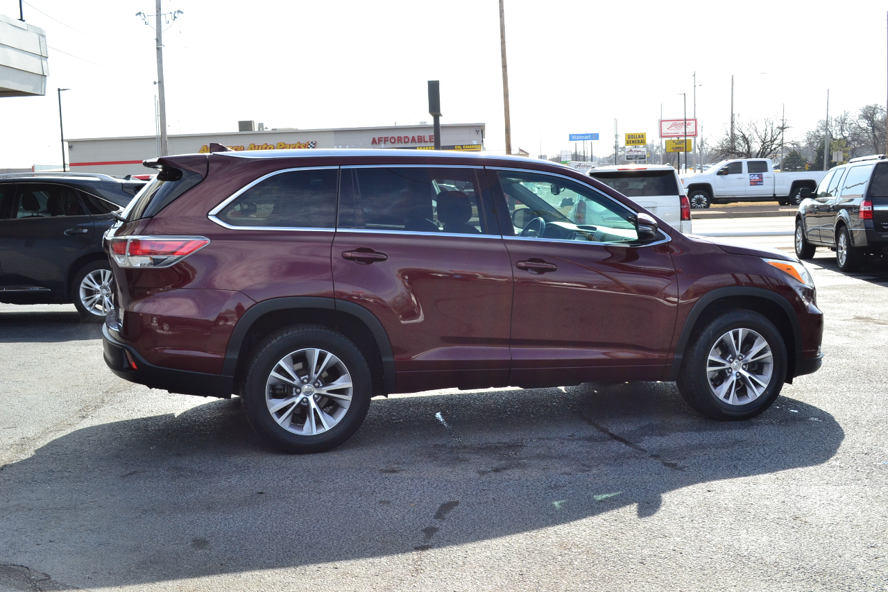 Toyota Highlander XLE FWD V6 2014