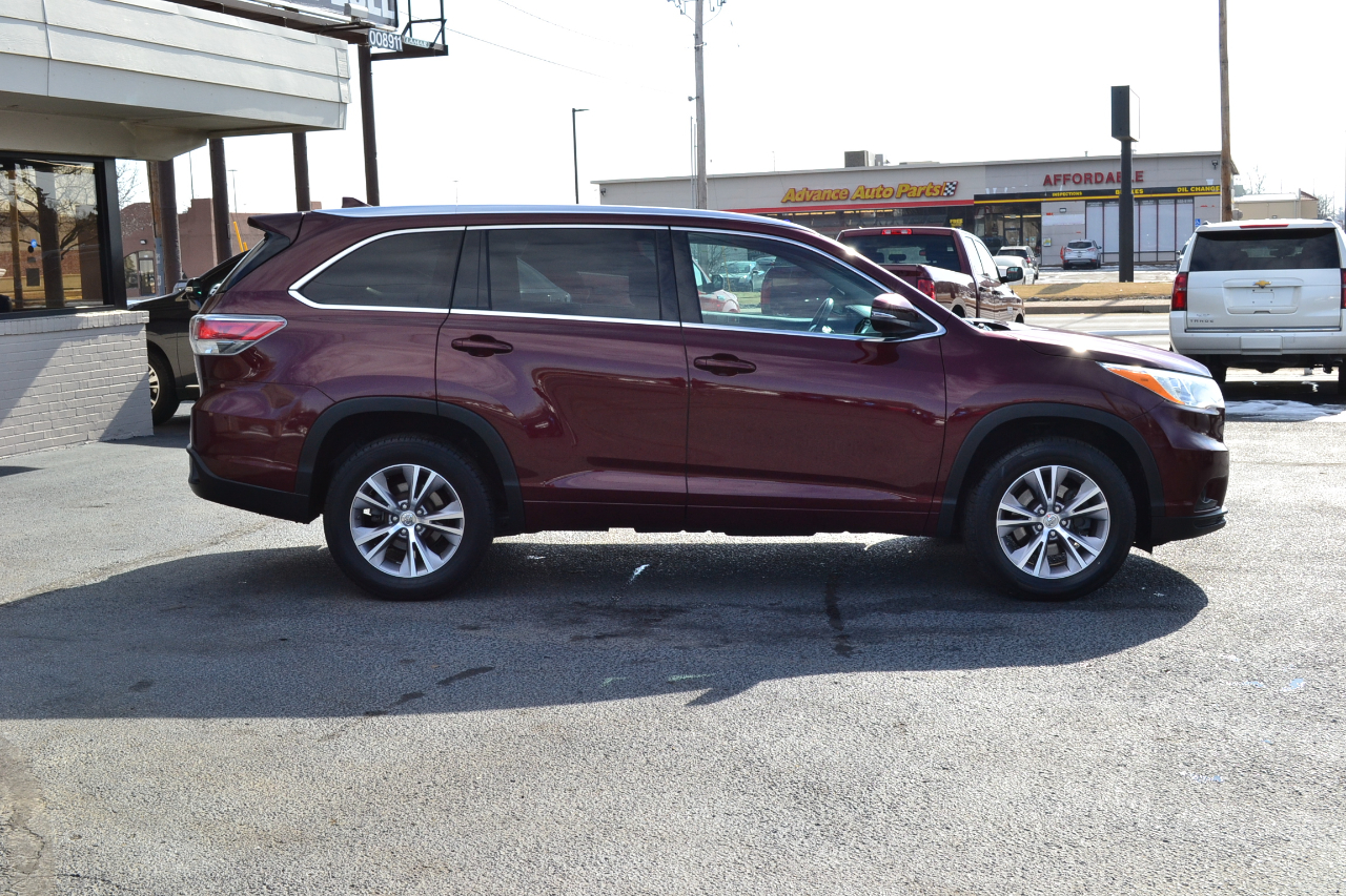 Toyota Highlander XLE FWD V6 2014