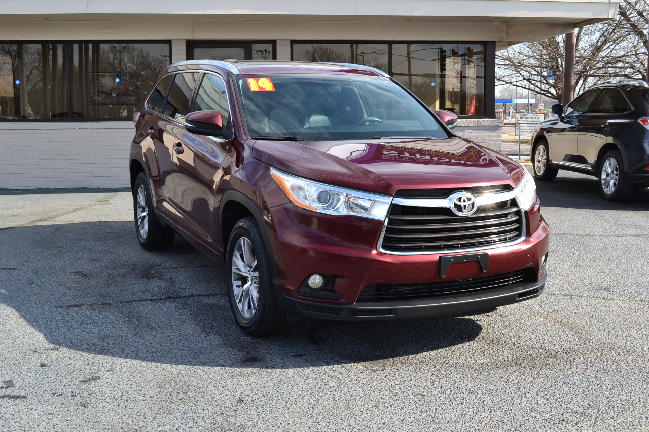 Toyota Highlander XLE FWD V6 2014