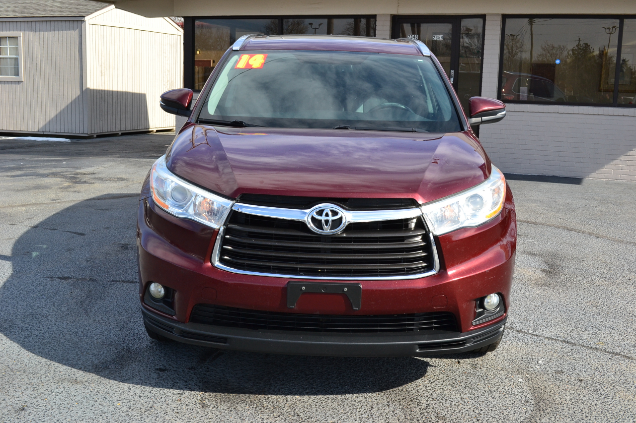 Toyota Highlander XLE FWD V6 2014
