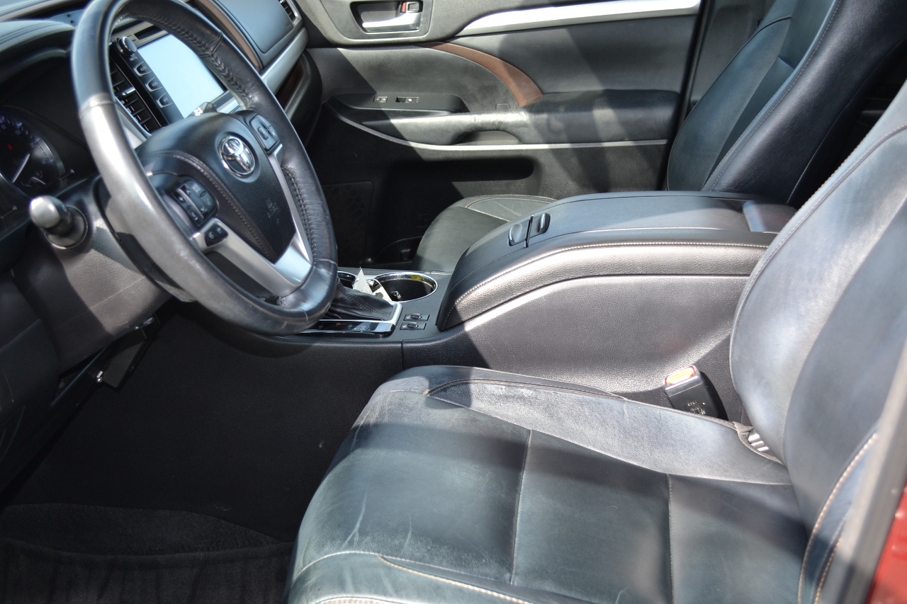 Toyota Highlander XLE FWD V6 2014