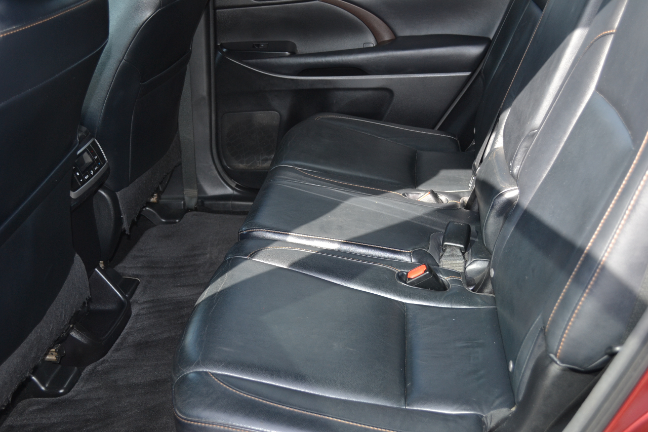 Toyota Highlander XLE FWD V6 2014