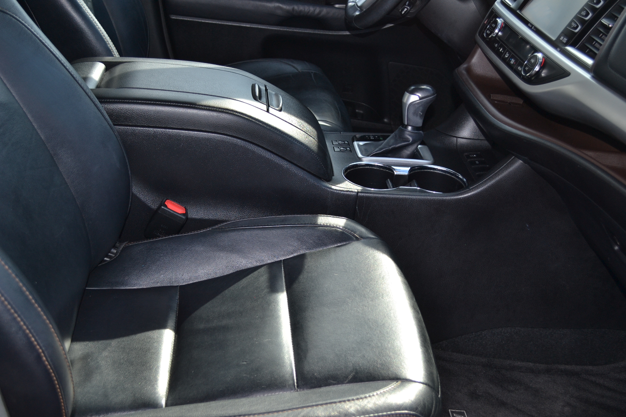 Toyota Highlander XLE FWD V6 2014