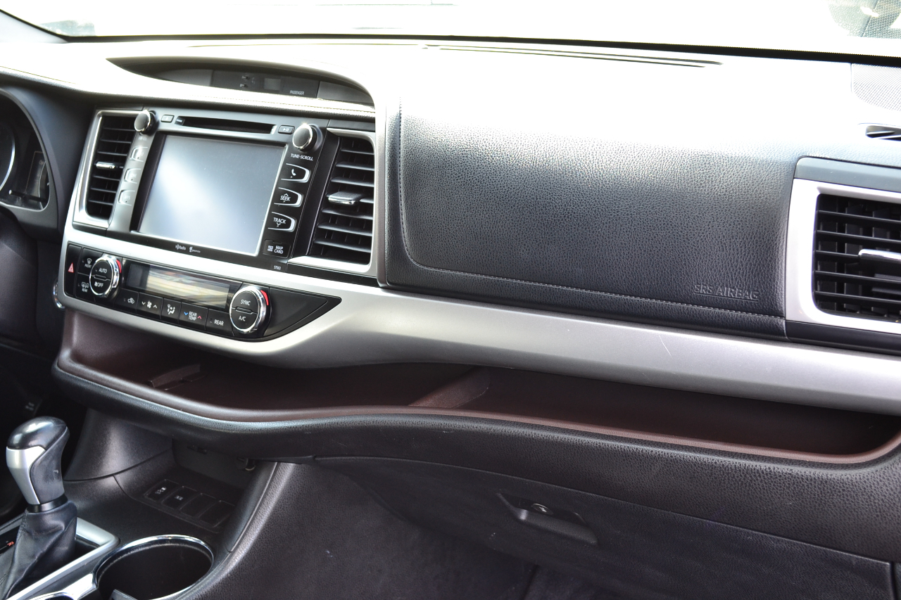 Toyota Highlander XLE FWD V6 2014