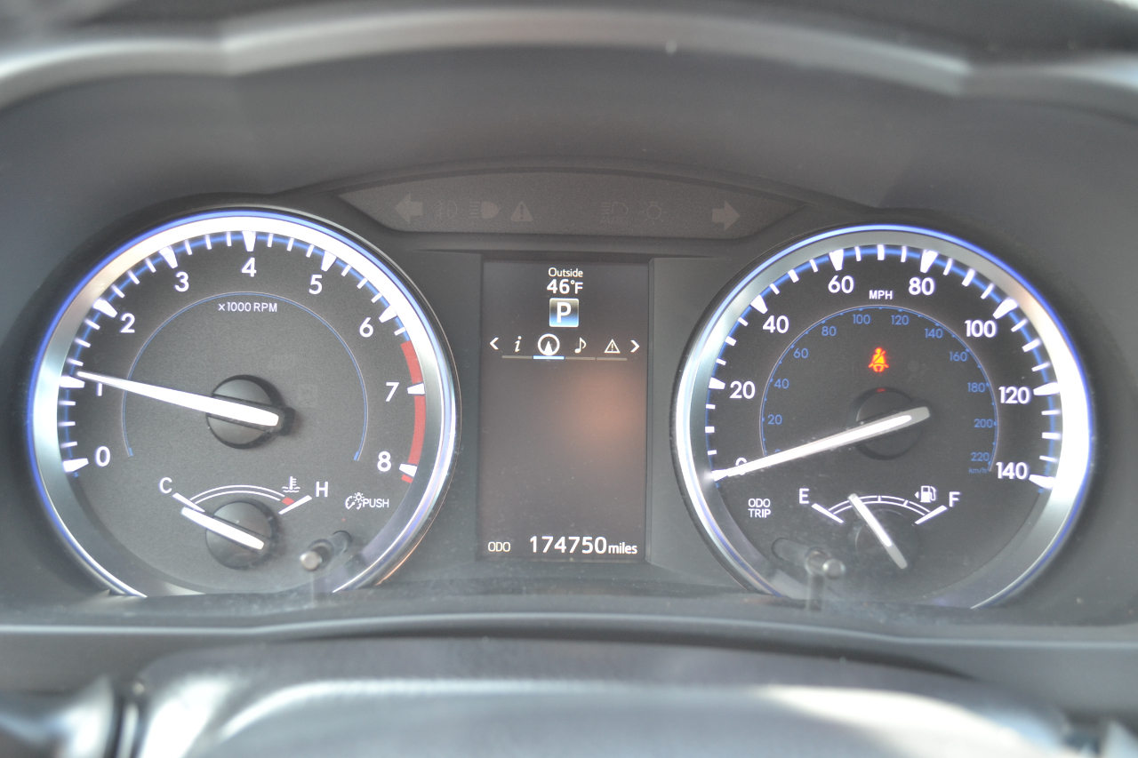 Toyota Highlander XLE FWD V6 2014