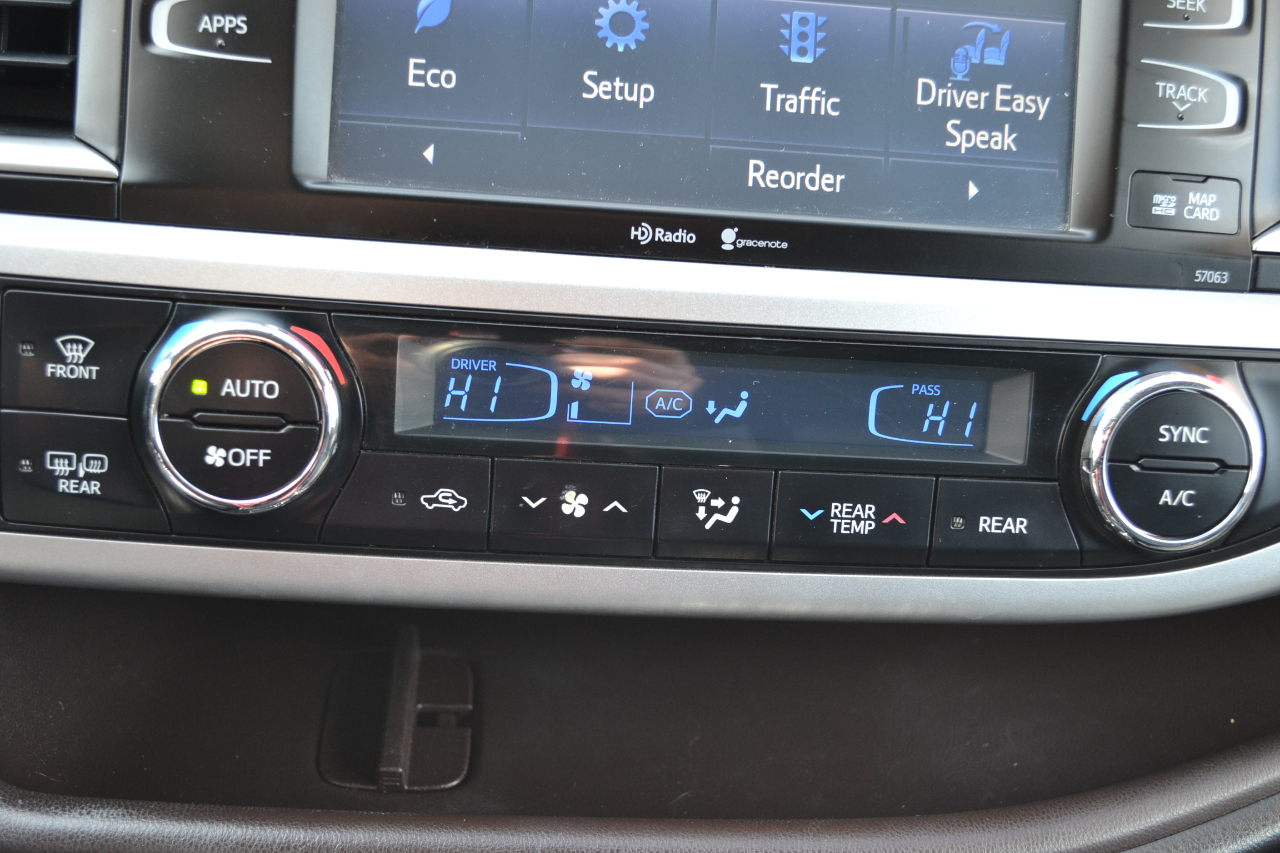 Toyota Highlander XLE FWD V6 2014