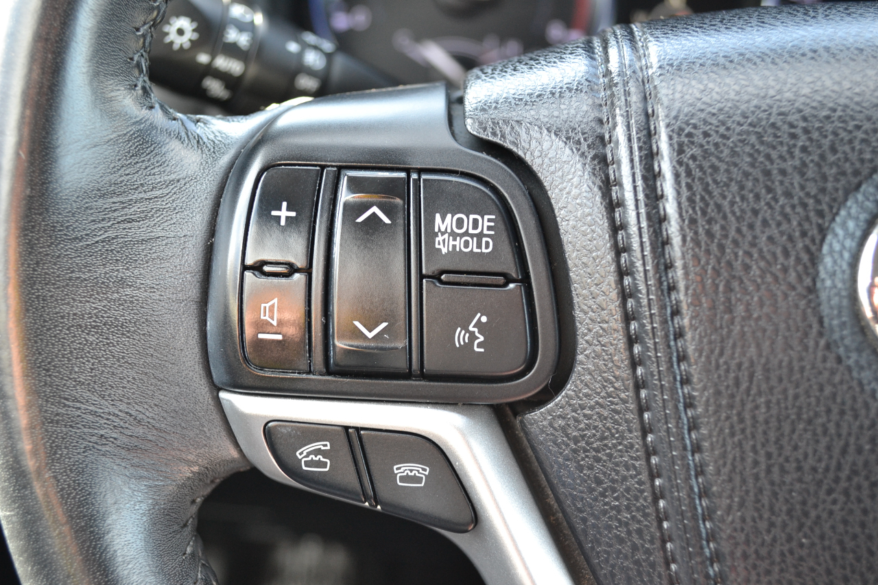 Toyota Highlander XLE FWD V6 2014