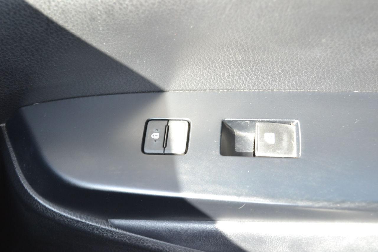 Toyota Highlander XLE FWD V6 2014