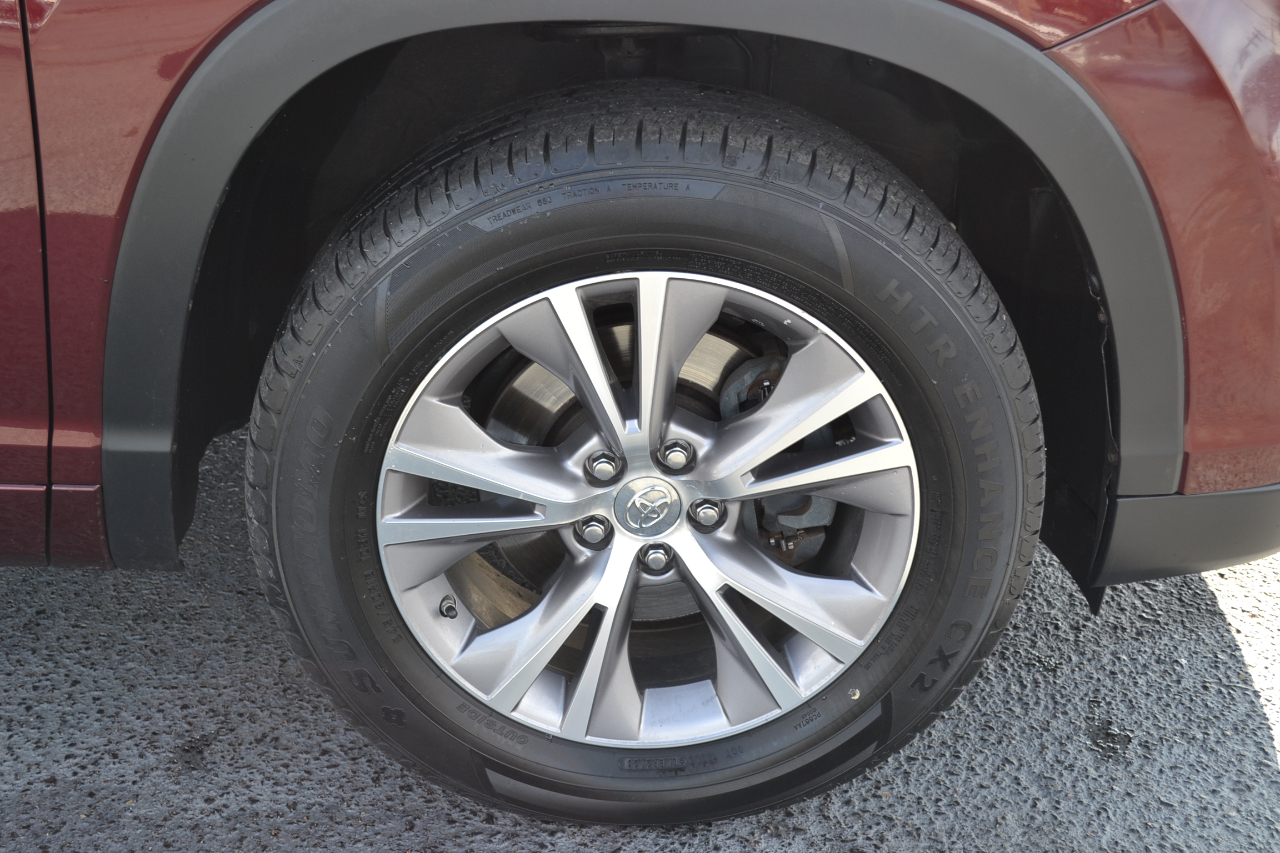 Toyota Highlander XLE FWD V6 2014