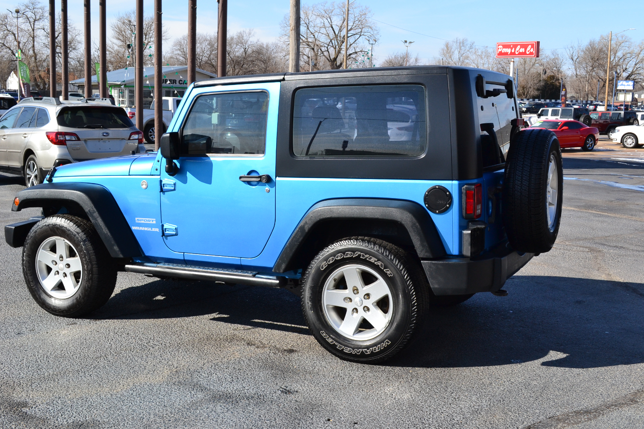 Jeep Wrangler Sport 4WD 2010