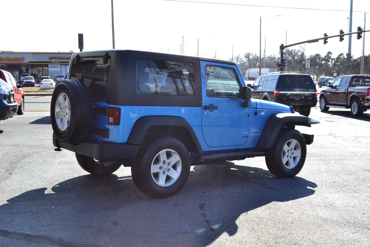 Jeep Wrangler Sport 4WD 2010