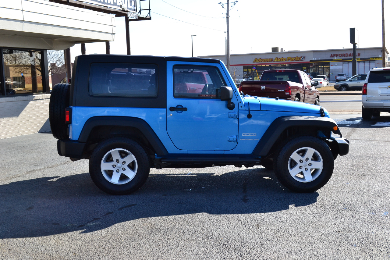 Jeep Wrangler Sport 4WD 2010