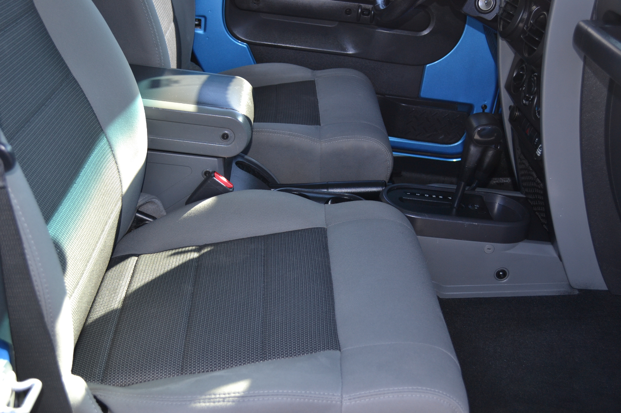 Jeep Wrangler Sport 4WD 2010