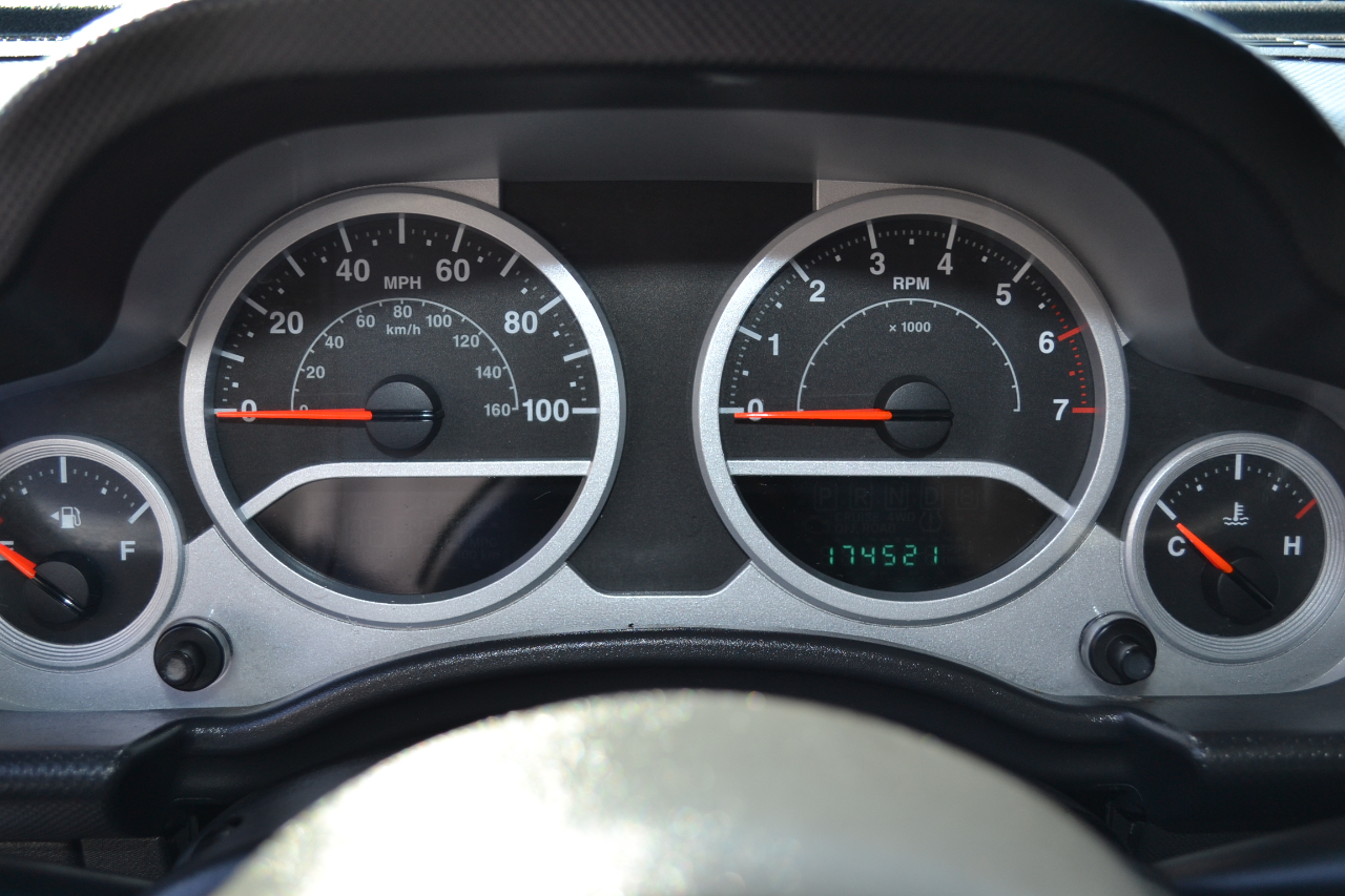 Jeep Wrangler Sport 4WD 2010