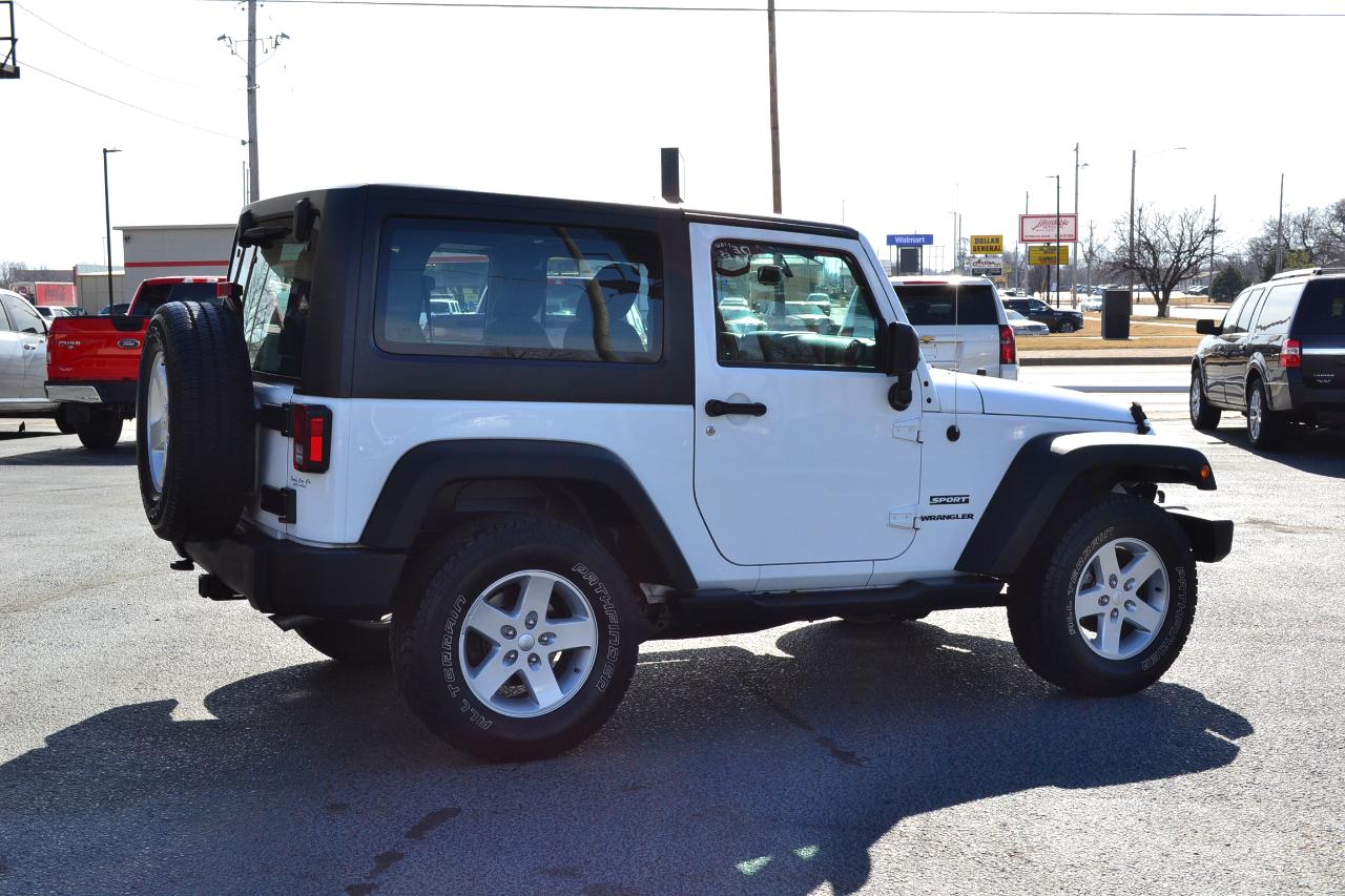 Jeep Wrangler Sport 4WD 2017
