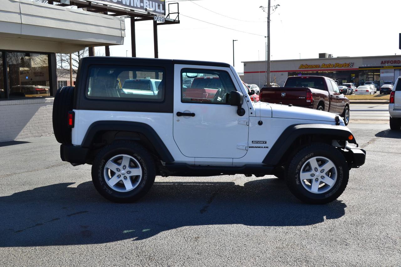 Jeep Wrangler Sport 4WD 2017
