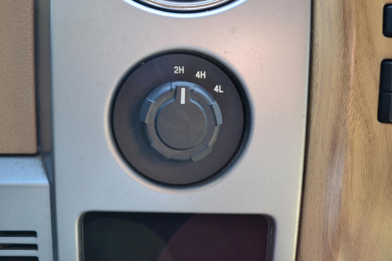 Ford F-150 SuperCrew 150" Lariat 4WD 2011