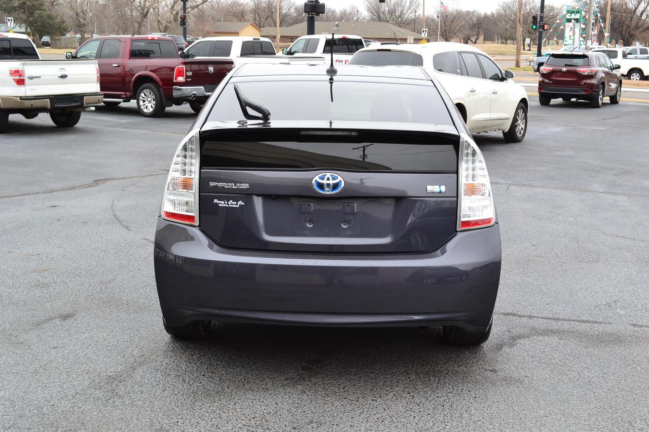 Toyota Prius Prius V 2010
