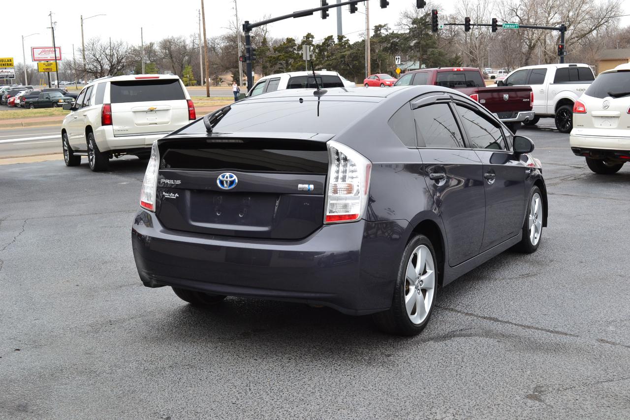 Toyota Prius Prius V 2010