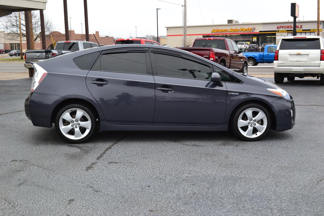 Toyota Prius Prius V 2010
