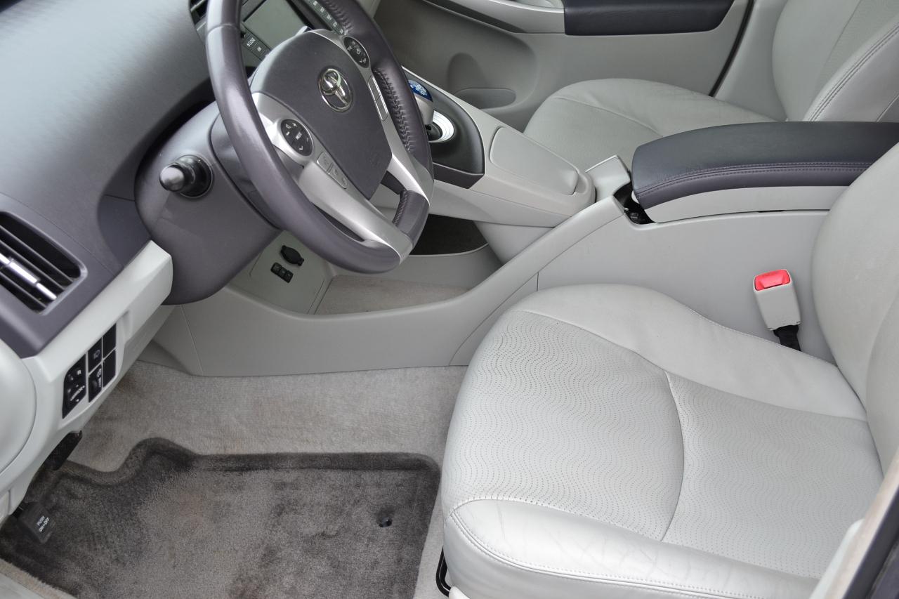 Toyota Prius Prius V 2010