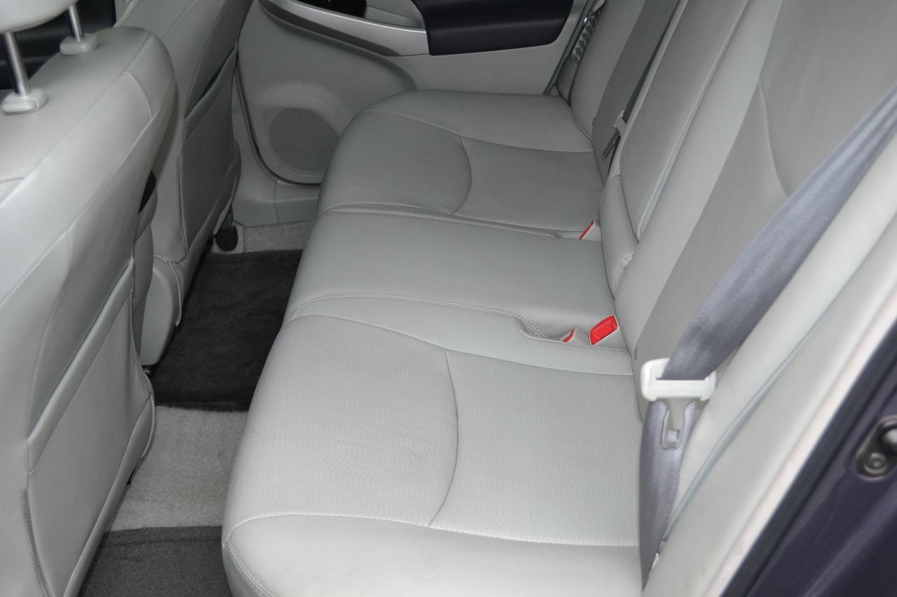 Toyota Prius Prius V 2010