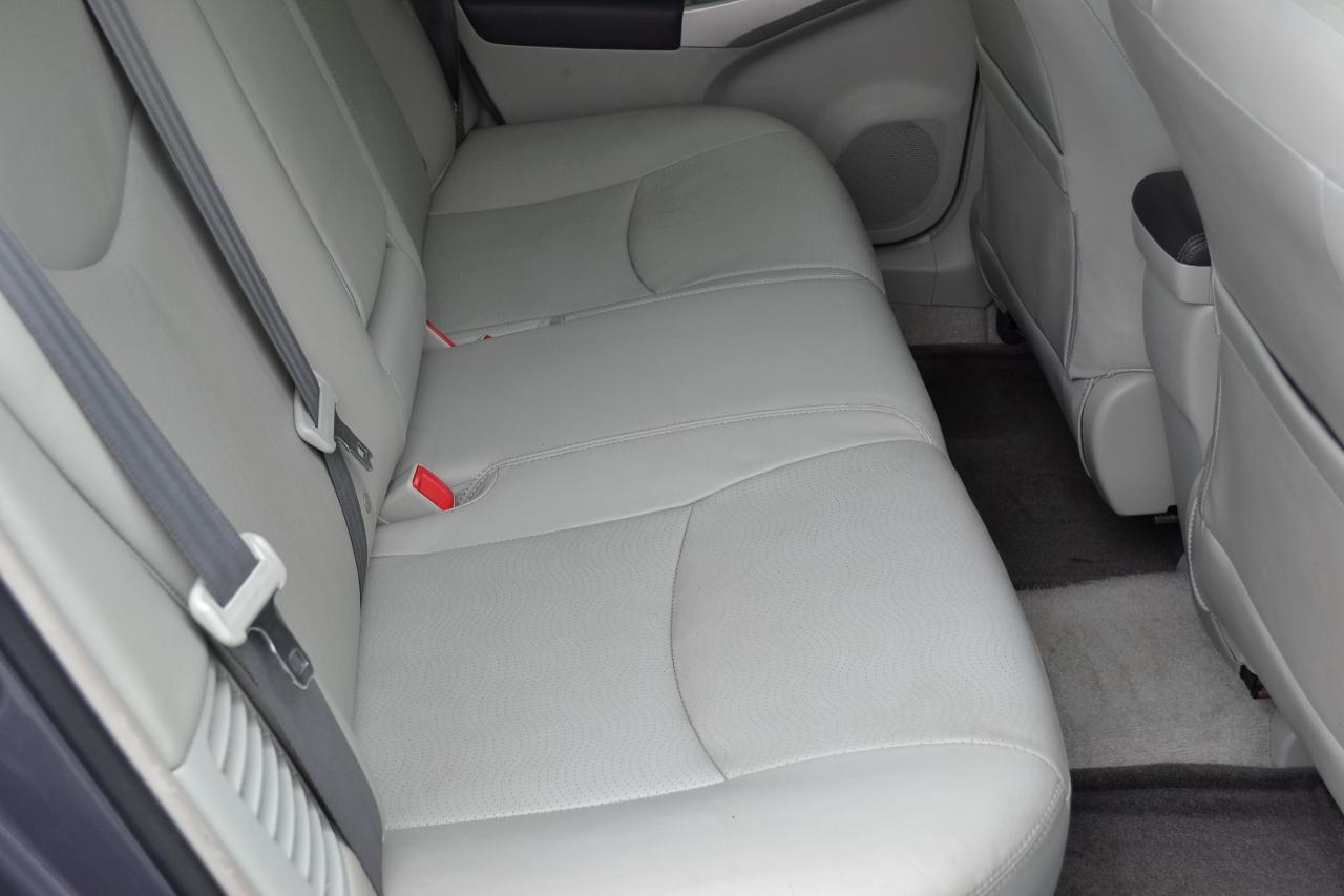 Toyota Prius Prius V 2010