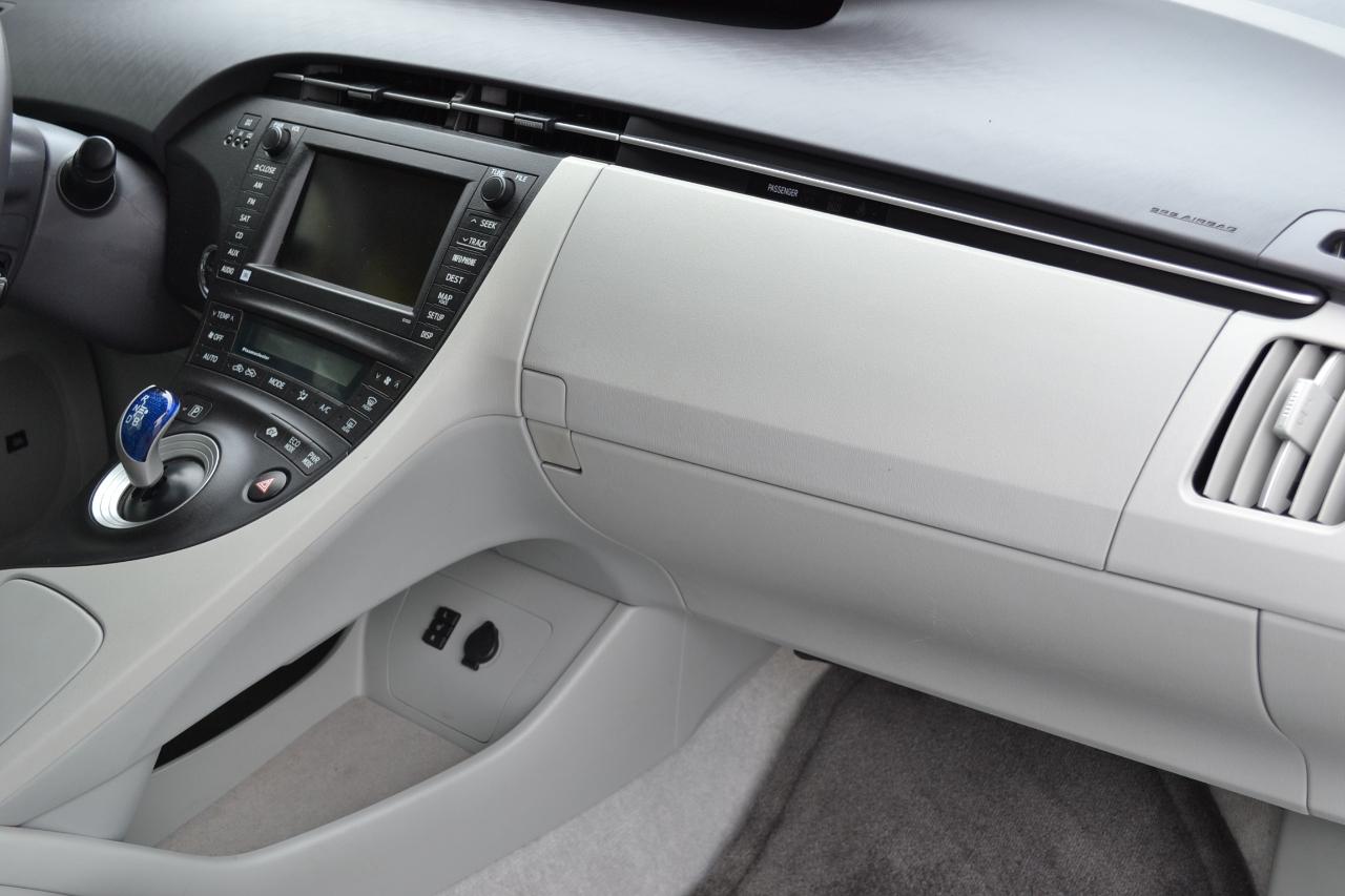 Toyota Prius Prius V 2010