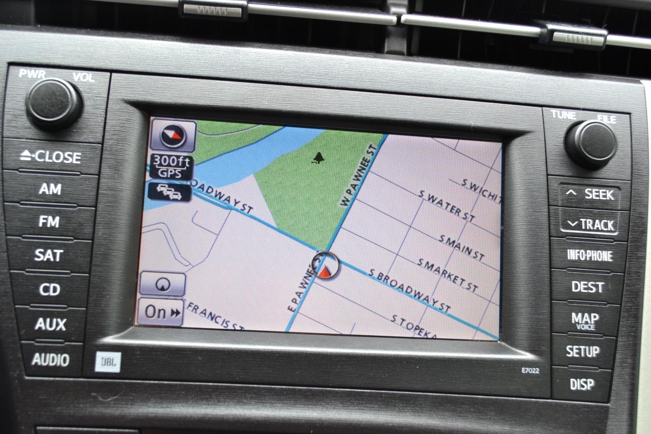 Toyota Prius Prius V 2010