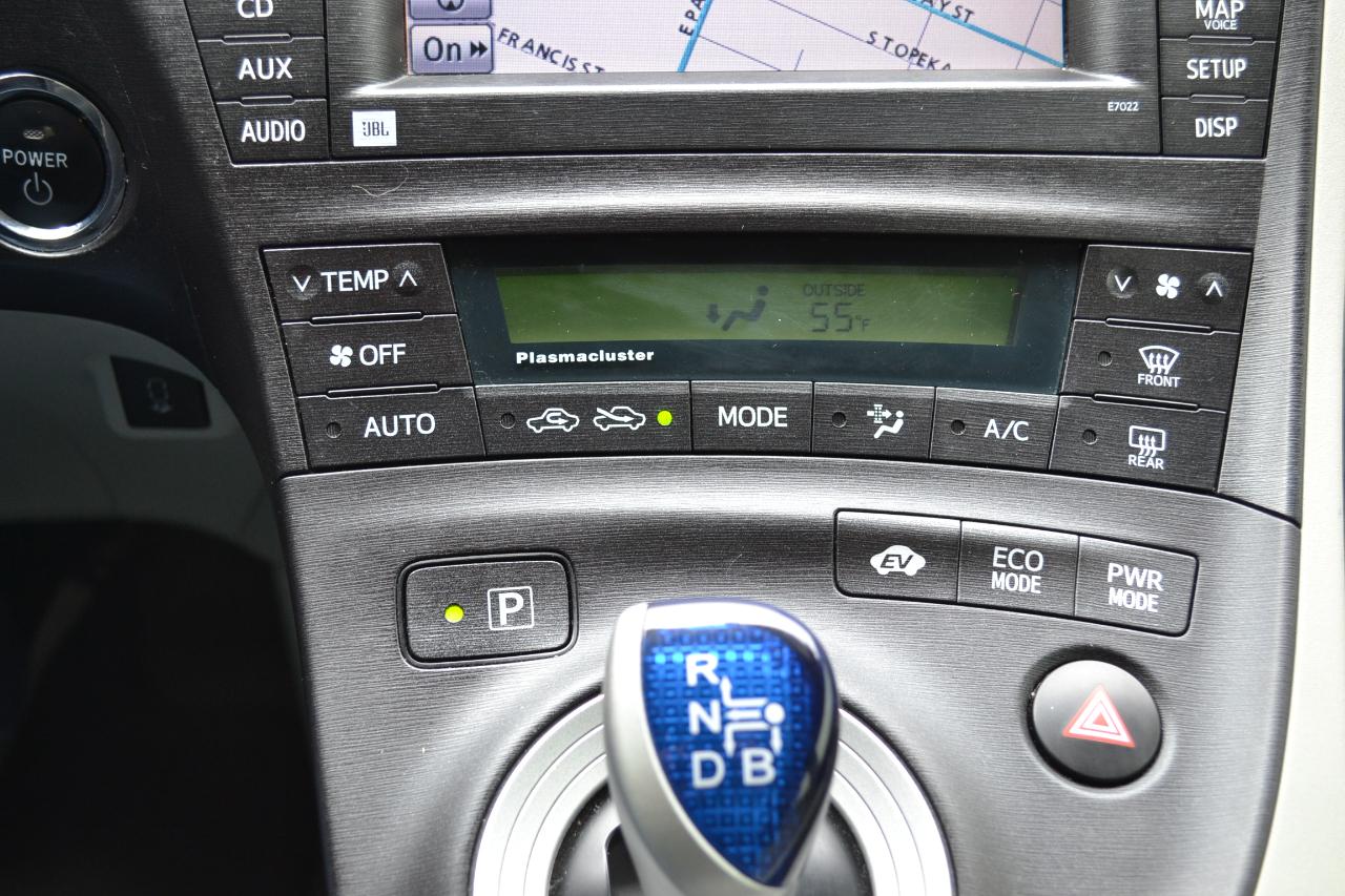 Toyota Prius Prius V 2010