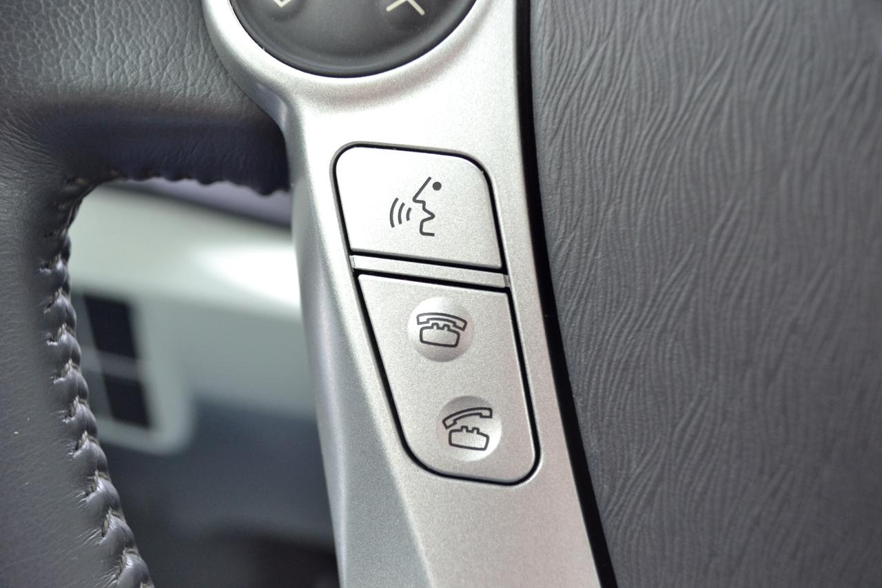 Toyota Prius Prius V 2010