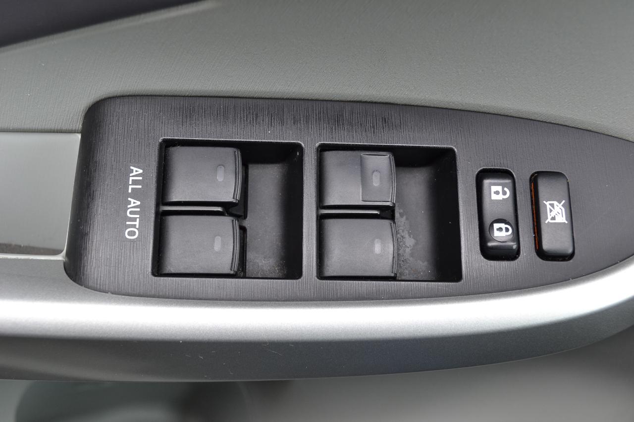 Toyota Prius Prius V 2010