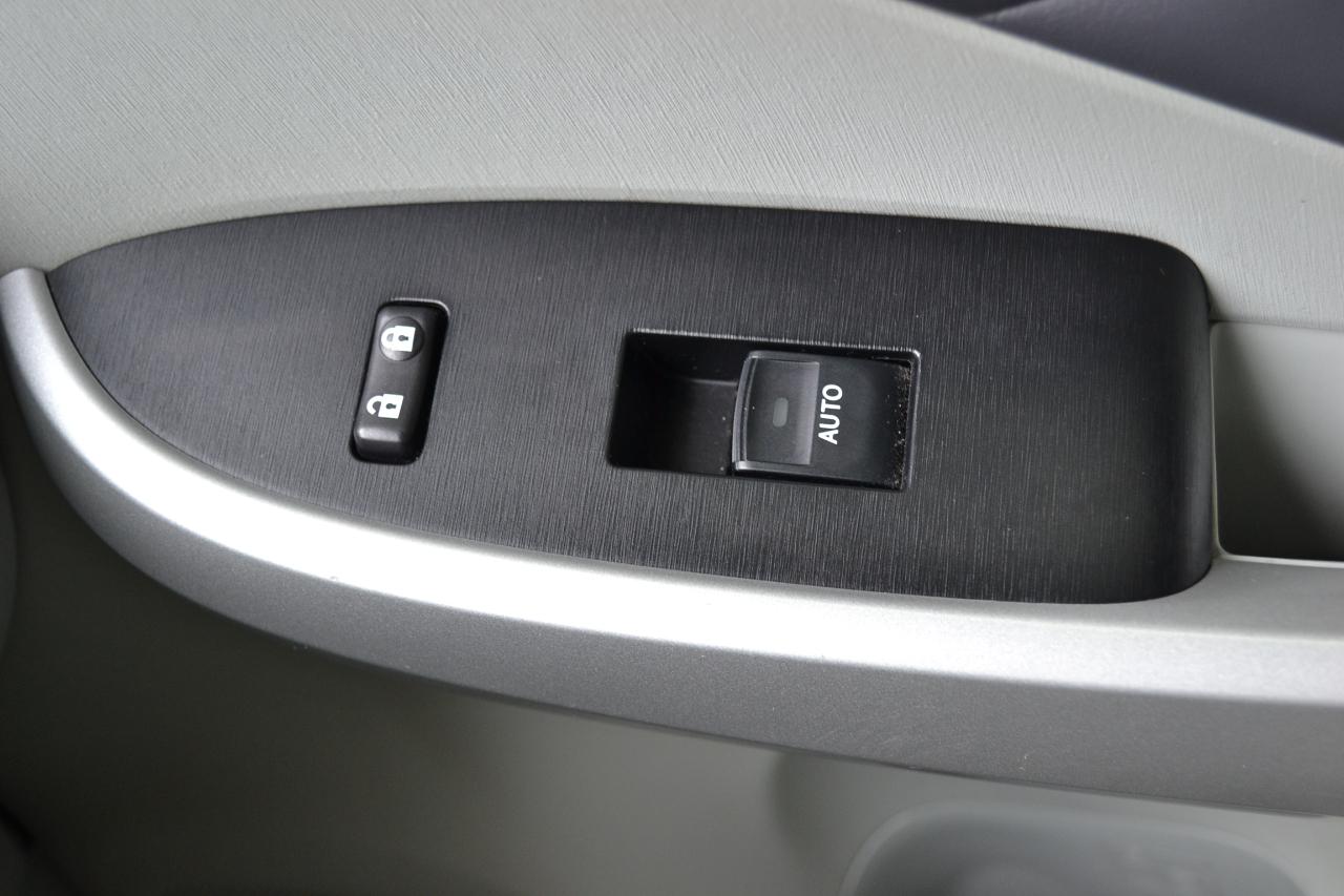 Toyota Prius Prius V 2010