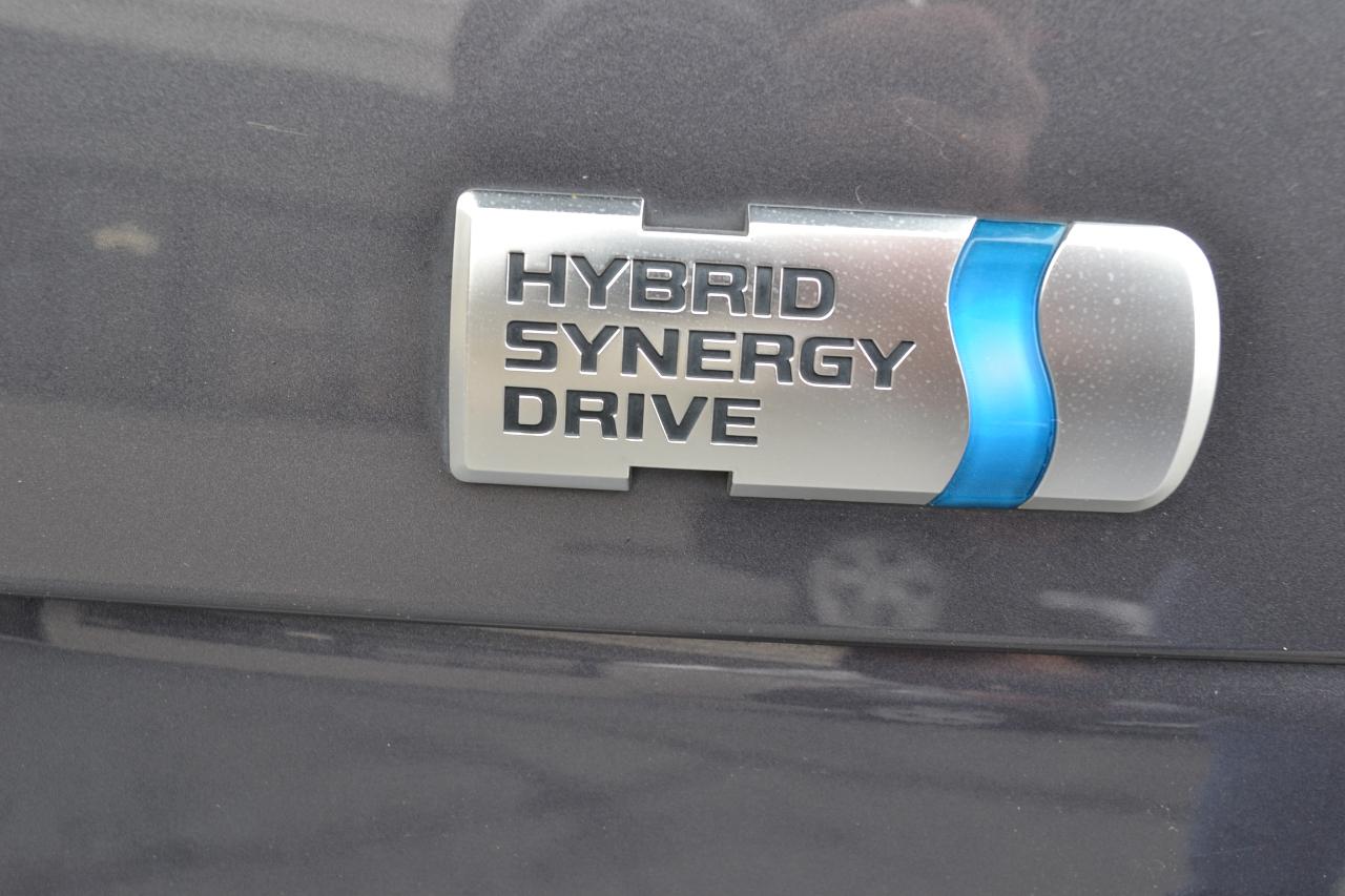 Toyota Prius Prius V 2010