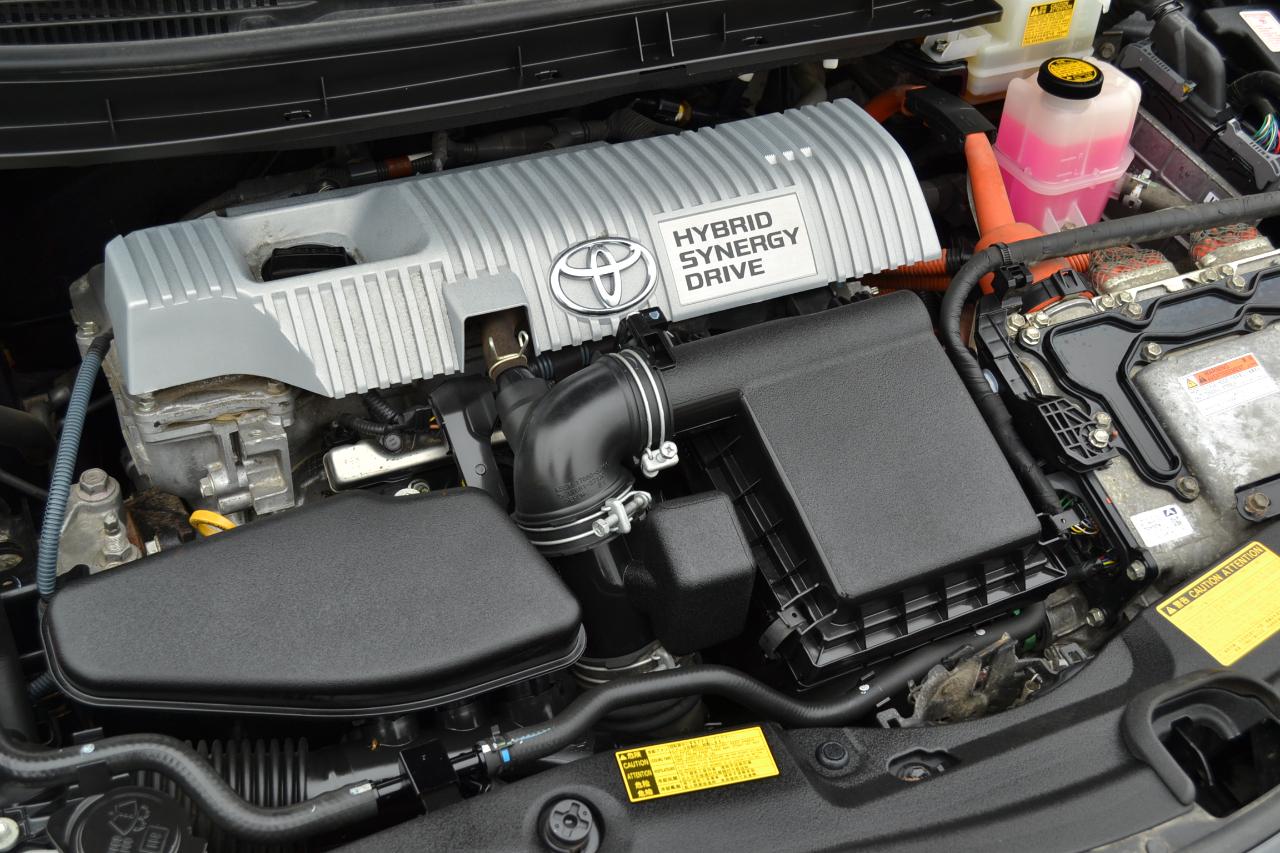 Toyota Prius Prius V 2010