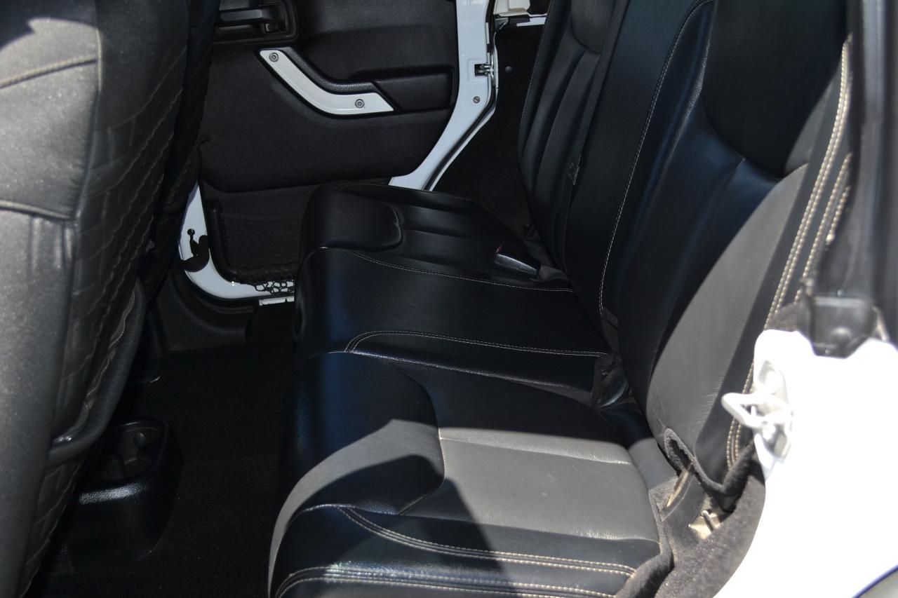 Jeep Wrangler Unlimited Rubicon 4WD 2015