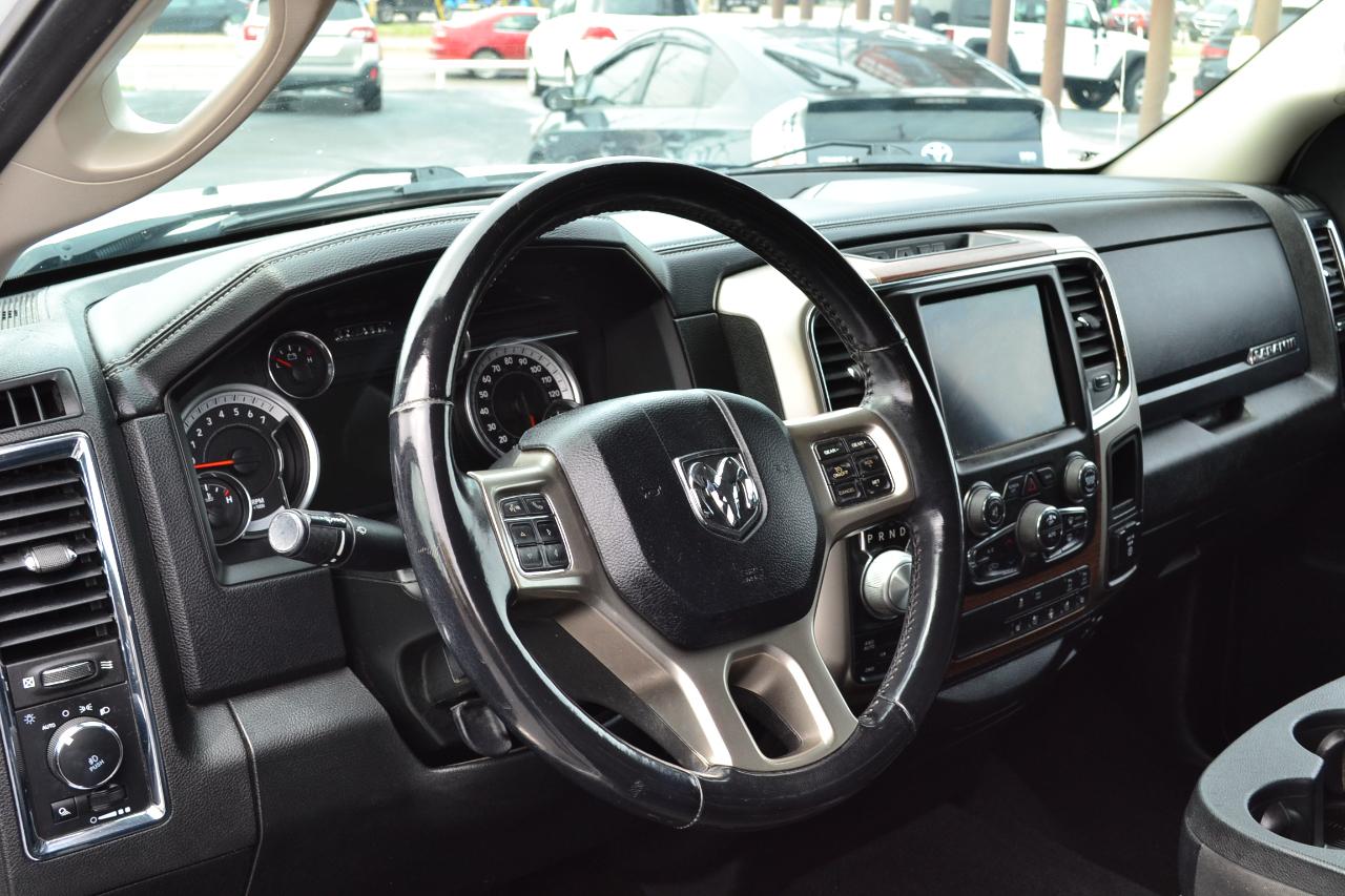 RAM 1500 Laramie Crew Cab SWB 4WD 2018