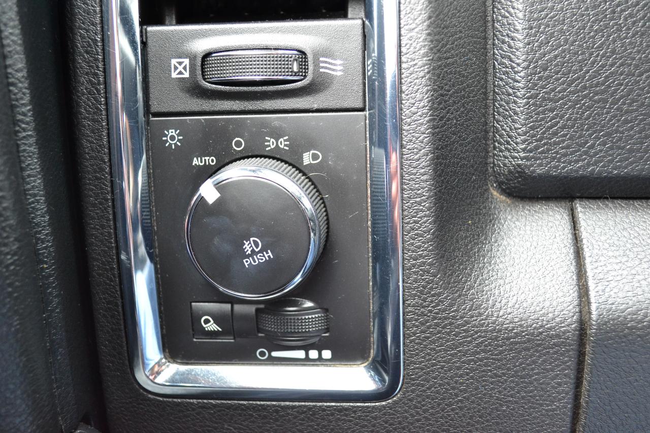 RAM 1500 Laramie Crew Cab SWB 4WD 2018