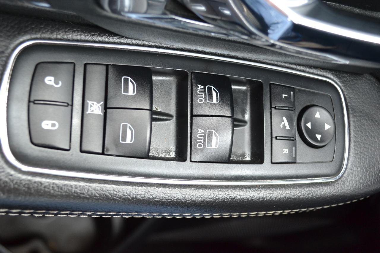 RAM 1500 Laramie Crew Cab SWB 4WD 2018