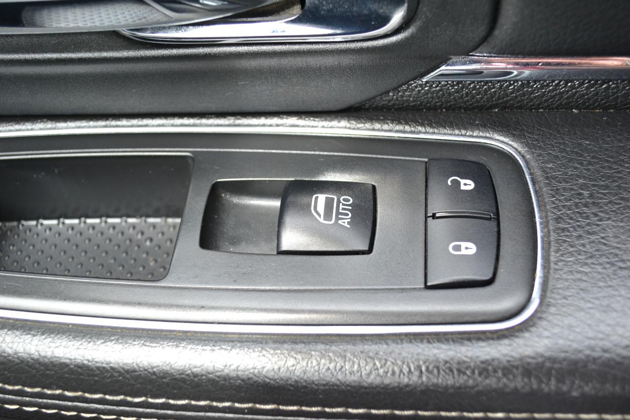 RAM 1500 Laramie Crew Cab SWB 4WD 2018