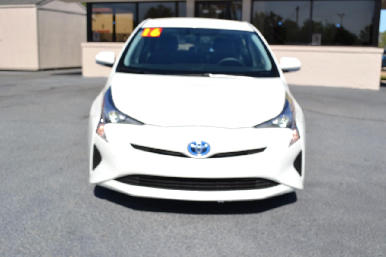 Toyota Prius Four 2016