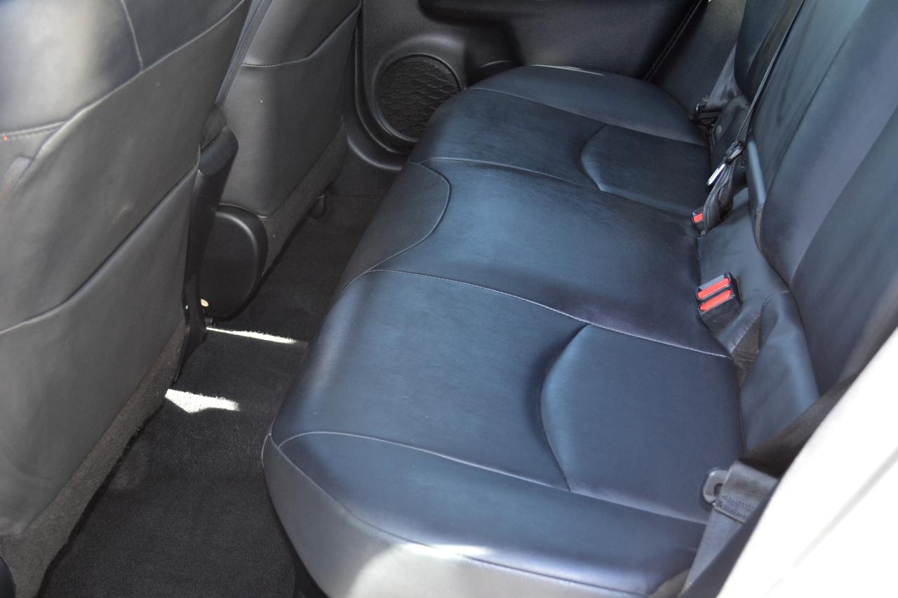 Toyota Prius Four 2016