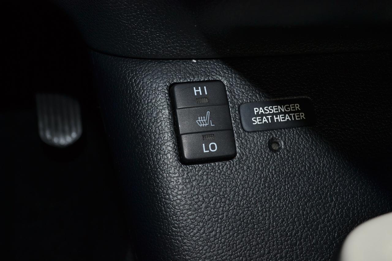 Toyota Prius Four 2016