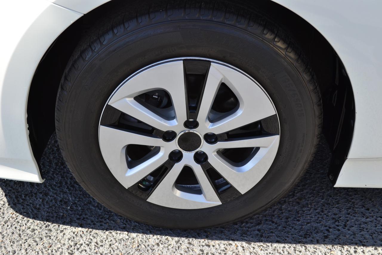 Toyota Prius Four 2016