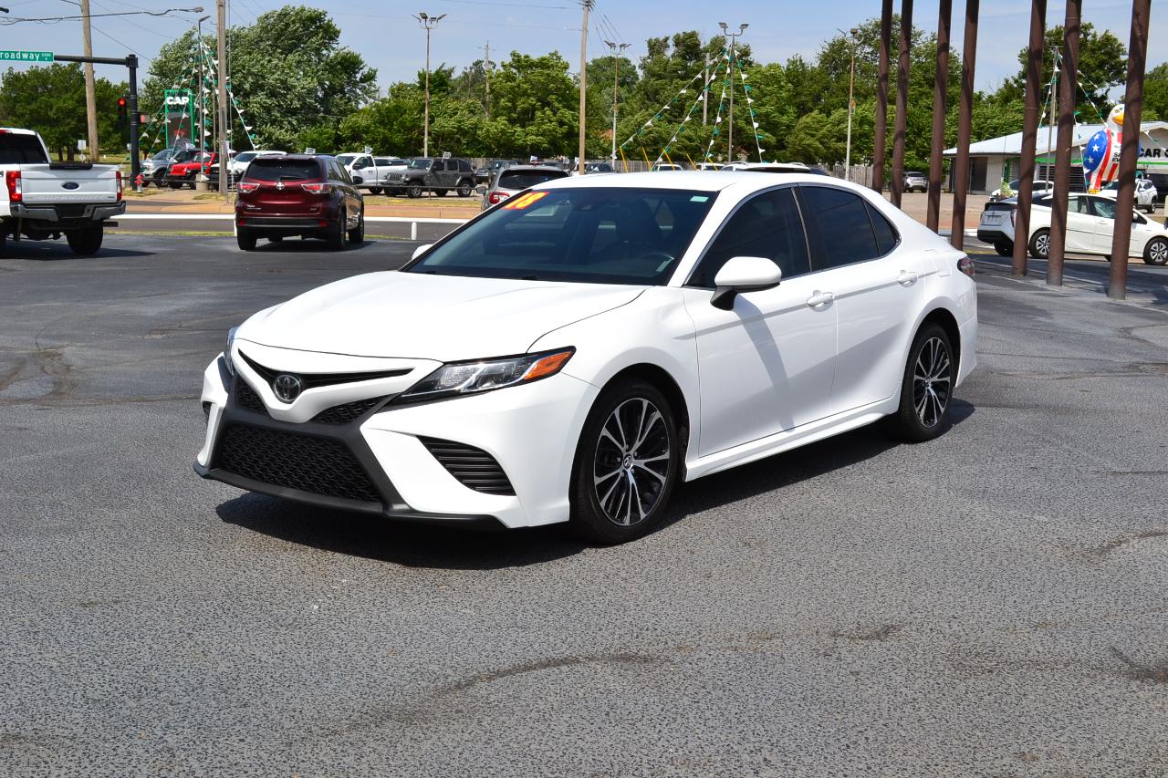 Toyota Camry SE 2018